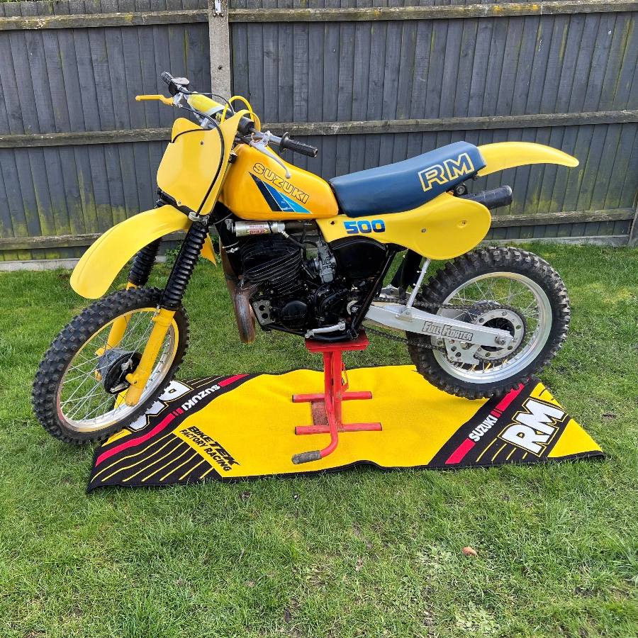 Widowmakertrader vintage & classic motorcycle sales item Suzuki RM 500 1983 for sale image, barn find,  New and used motorcycles,  MOT,  Classic Motorcycles for sale, garage find,  Honda cr500, Motorcycle Sales in St Neots. Widowmakertrader is located in St Neots.