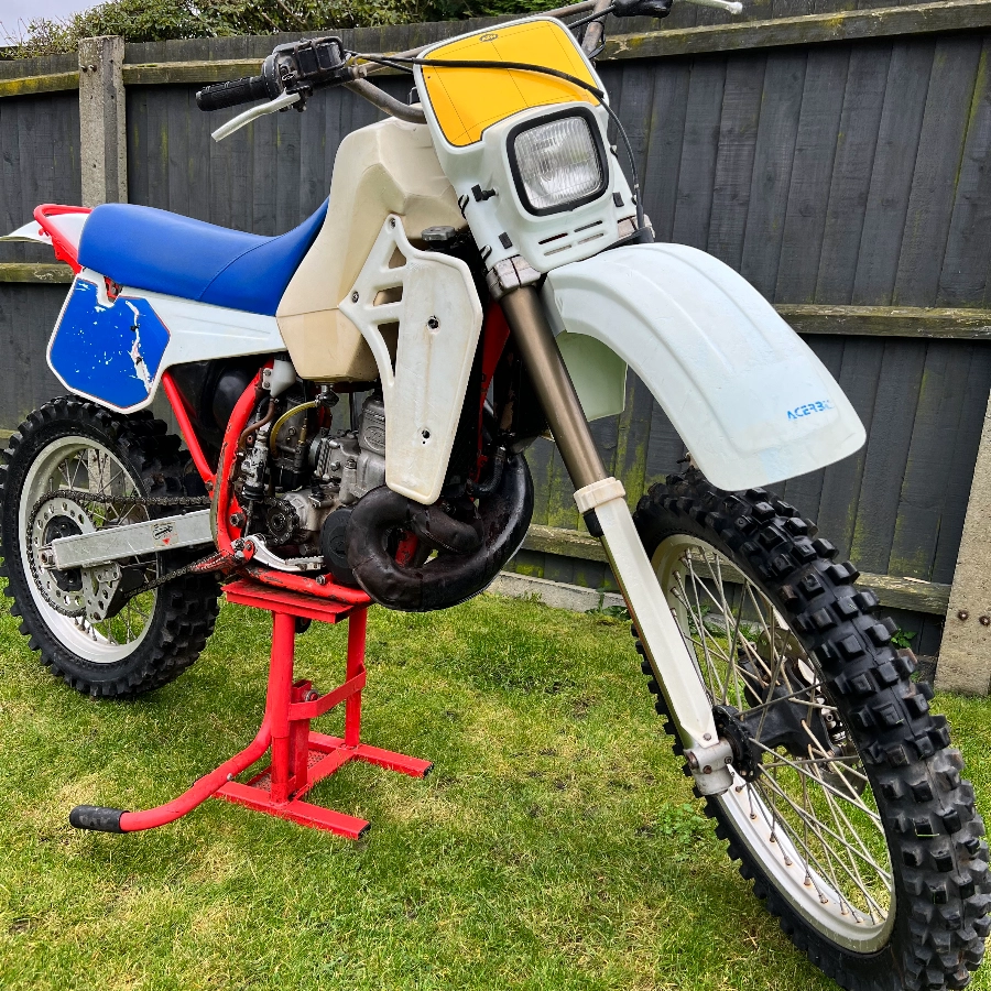 Image of our 1986 KTM 500mxc 2 Stroke for sale.,  Classic Motorcycles for sale,  Suzuki RM500, Yamaha Banshee 350,  Servicing, off road,  New and used motorcycles,  Motorcycle trade-ins. Copyright image from Widowmakertrader vintage & classic motorcycle sales.