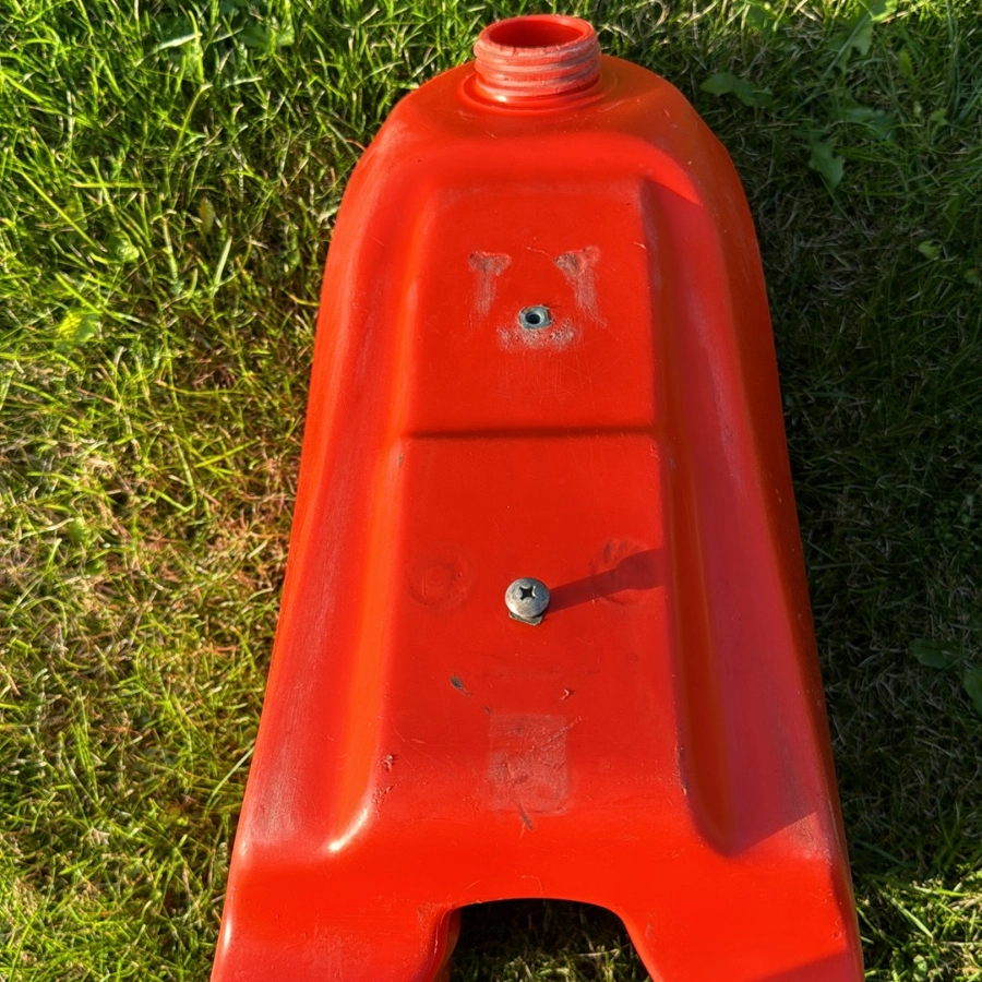 Honda CR250 CR125 1991 OEM Fuel Petrol Tank image for our vintage & classic motorcycle sales products,  MOT, Honda CR500 parts, Prize Draw, Honda CR, Honda CR500 1987,  Kawasaki kx500,  Servicing. Widowmakertrader vintage & classic motorcycle sales serving the local  area.